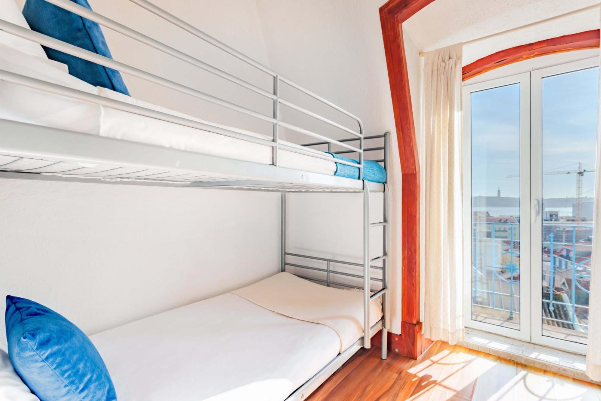 Bica'S River View Duplex Lisbon Bagian luar foto